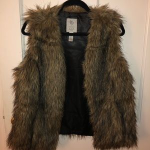 Full tilt fur vest